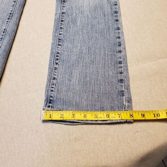 Levi's Faded Denim Jeans Flare Leg Size 2M - Picture 3 of 12